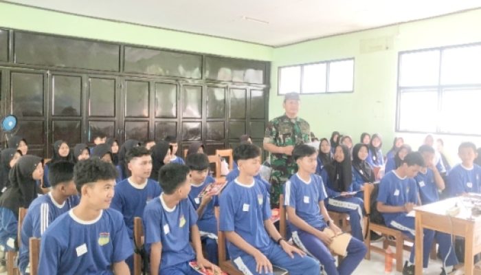 Babinsa Koramil 2306/Mancak Aktif Laksanakan Bintahwil di Wilayah Binaan