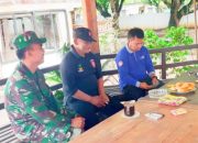 Babinsa Koramil 2304/Anyar Gelar Komsos Bahas Lingkungan dan Kamtibmas di Kecamatan Anyar