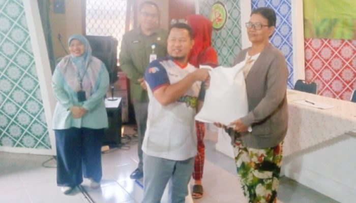 Pemkot kota Pangkalpinang Ringankan Beban Warga Lewat Penyaluran Beras Cadangan Pangan