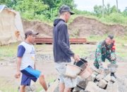 Babinsa Koramil 2304/Anyar Aktif Laksanakan Karya Bakti Bersama Warga di Wilayah Binaan