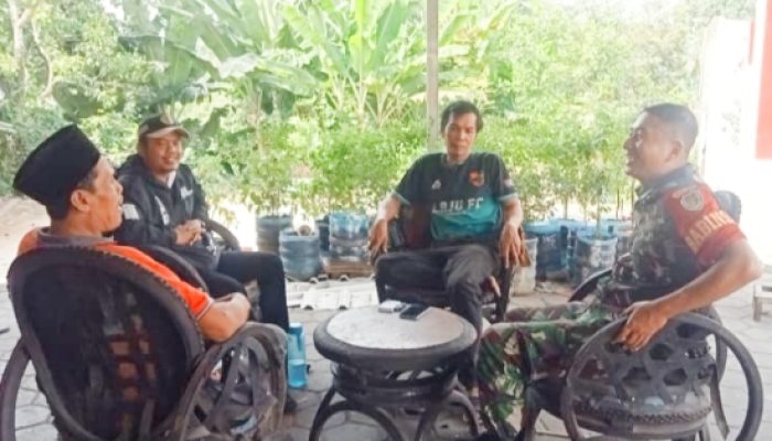 Babinsa Koramil 2301/Cilegon Gencarkan Komsos, Dorong Peran Aktif Warga Jaga Kamtibmas