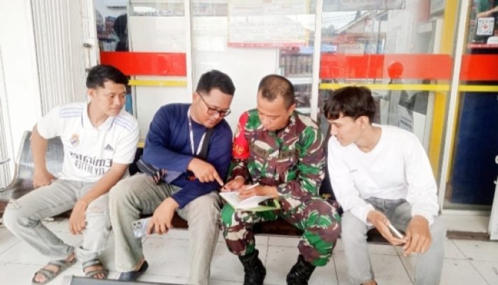 Babinsa Koramil 2304/Anyar Laksanakan Giat Punter untuk Pendataan Warga di Wilayah Binaan