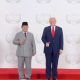 Momen Santai di Tengah KTT : Prabowo-Trump Tunjukkan Keakraban Lewat Gestur Jempol