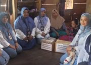 Cepat Tanggap, Puskesmas Pattallassang Beri Bantuan dan Pemeriksaan Kesehatan untuk Lansia Sakit di Maradekaya