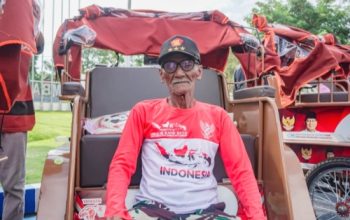 Ringankan Nafas Para Tukang Becak Lansia, Prabowo Salurkan Bantuan Becak Listrik di Jombang