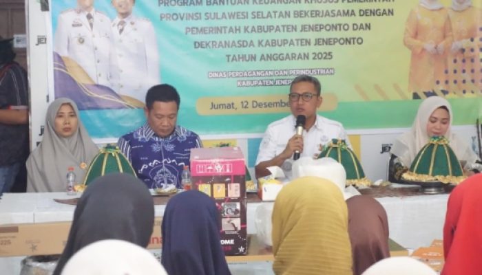 Penyerahan Hibah Mesin & Peralatan IKM Jeneponto: Kolaborasi Pemprov Sulsel, Pemkab, dan Dekranasda Dorong Ekonomi Lokal