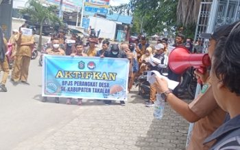 Sejumlah Perangkat Desa Geruduk Kantor BPJS Takalar, Tuntut Aktivasi Layanan Kesehatan