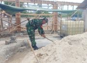 Babinsa Koramil 2304/Anyar Gelar Kerja Bakti Dukung Pembangunan Fasilitas Warga di Kecamatan Anyar