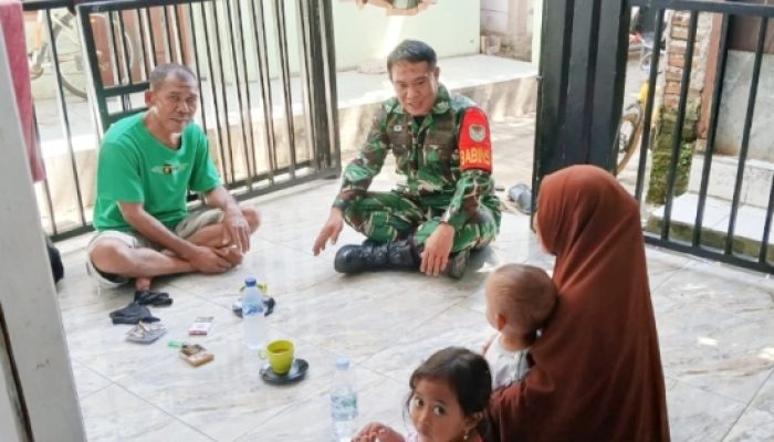 Koramil 2303/Pulomerak Perkuat Kepedulian Lingkungan dan Keamanan Lewat Giat Komsos