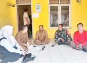 Babinsa Koramil 2305/Cinangka Gelar Komsos, Bahas Kebersihan dan Keamanan Lingkungan