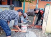 Babinsa Koramil 2301/Cilegon Gelar Karya Bakti Perbaikan Fasilitas Umum di Dua Kelurahan