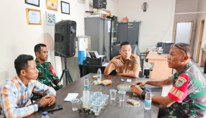 Babinsa Koramil 2302/Bojonegara Intensifkan Komsos untuk Perkuat Keamanan dan Gotong Royong