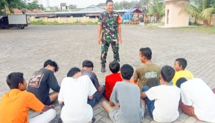 Babinsa Koramil 2301/Cilegon Tanamkan Nilai Bela Negara di Sekolah-sekolah Kota Cilegon