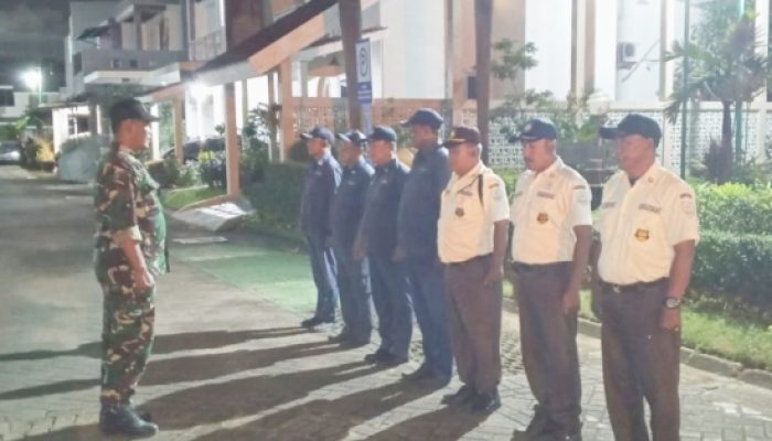 Babinsa Koramil 2303/Pulomerak Tingkatkan Disiplin dan Wawasan Baris-Berbaris di Wilayah Binaan