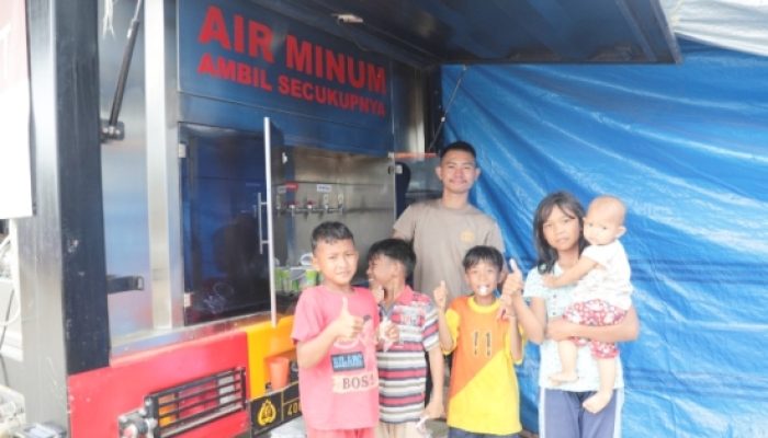 Tak Pernah Tolak yang Datang, Dapur Umum Brimob Menyokong Hari-Hari Pengungsi Aceh Tamiang