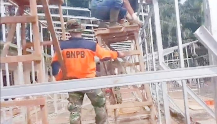 Rangka Mulai Terpasang, Progres Pembangunan Hunian Sementara di Sumbar Makin Terlihat