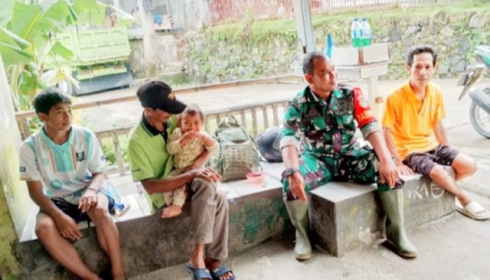 Babinsa Koramil 2303/Pulomerak Aktif Puanter, Tertibkan Data Warga dan Dukung Kesehatan Balita
