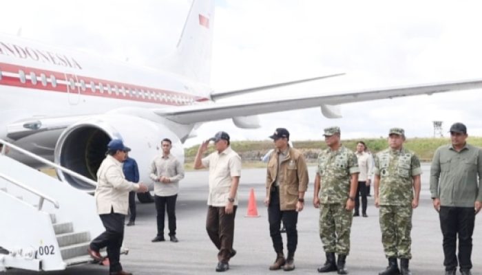 Menuju Tahun Baru, Prabowo tiba di Silangit untuk Tinjau Langsung Pemulihan Pascabencana