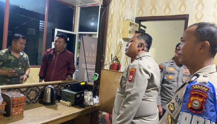 Kapolres Jeneponto Sidak Malam ke Polsek Tamalatea, Pantau Kualitas Pelayanan Masyarakat