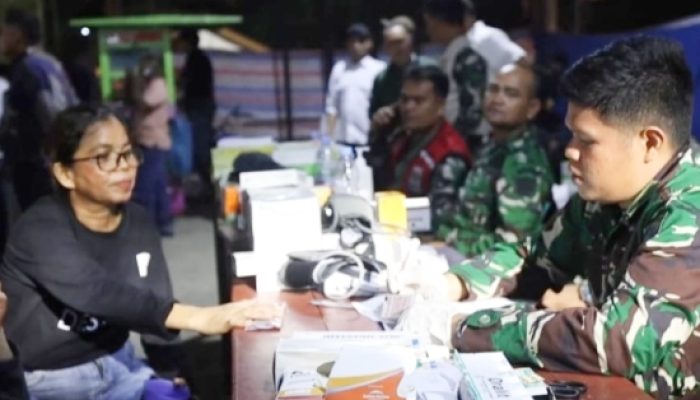 Malam Tahun Baru di Posko Pengungsian Batu Hula Meriah: Warga Cek Kesehatan, Anak-anak Dapat Mainan