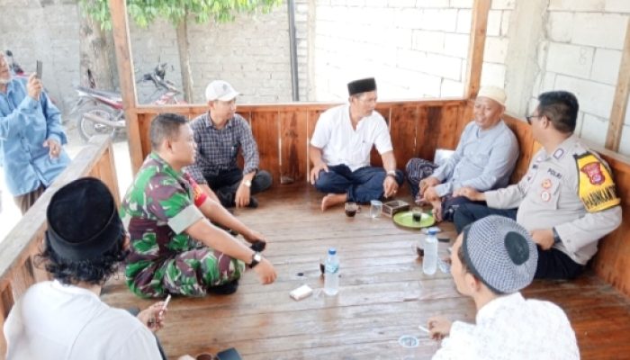 Babinsa Koramil 2307/Ciwandan Perkuat Komsos, Dorong Gotong Royong dan Kebersihan Lingkungan