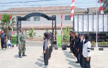 Babinsa Koramil 2301/Cilegon Tanamkan Disiplin Lewat Pelatihan PBB di Dua Sekolah Kejuruan