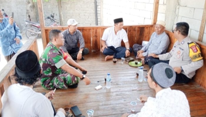 Babinsa Koramil 2307/Ciwandan Aktif Komsos Bahas Kebersihan Pascabanjir dan Kamtibmas