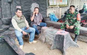 Babinsa Koramil 2304/Anyar Perkuat Komsos, Bahas Harga Pupuk dan Kamtibmas di Wilayah Binaan