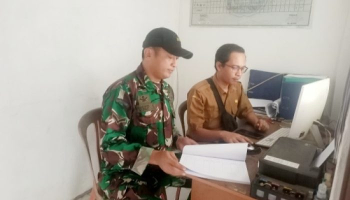 Babinsa Koramil 2306/Mancak Aktif Laksanakan Puanter untuk Perkuat Data Kewilayahan dan Kesehatan Balita