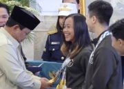 Momen Prabowo Hitung Medali Emas Martina Ayu, Istana Negara Bergemuruh Tepuk Tangan