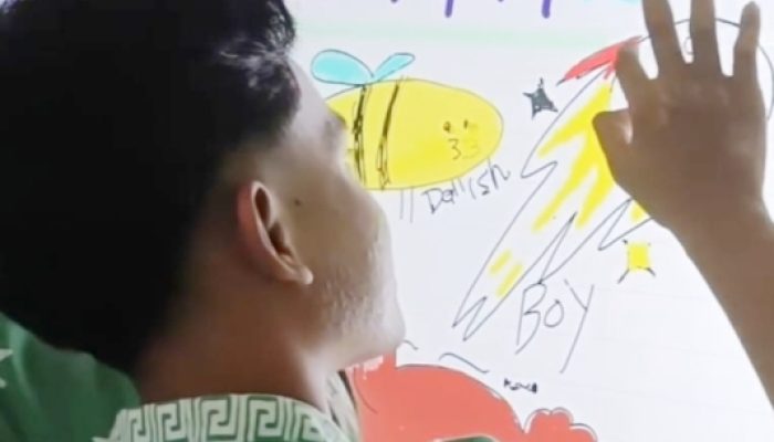 Papan Interaktif Digital Warnai Pembelajaran Kimia di SMA Negeri 1 Seyegan