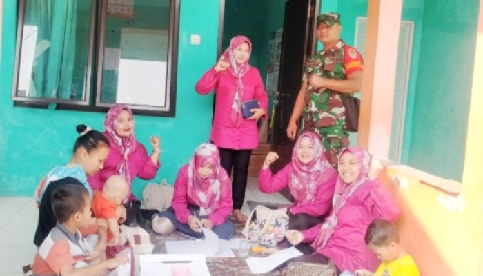 Babinsa Koramil Ciwandan Aktif Dukung Imunisasi Balita Lewat Kegiatan Puanter
