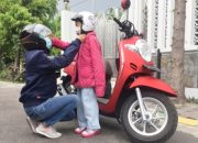 Kampanye #Cari_Aman tekankan pentingnya helm dan jaket saat anak dibonceng