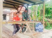 Babinsa Koramil 2302/Bojonegara Gotong Royong Bangun Infrastruktur Desa