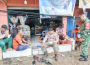 Babinsa Koramil 2305/Cinangka Ajak Warga Tingkatkan Kepedulian Kebersihan Lingkungan