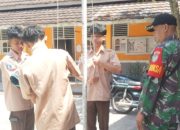 Babinsa Koramil Anyar Dorong Percepatan KDKMP dan Tanamkan Disiplin Upacara di Sekolah