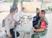 Perkuat Komsos, Babinsa Koramil Anyar Ajak Warga dan Pengelola Wisata Jaga Kebersihan serta Kamtibmas