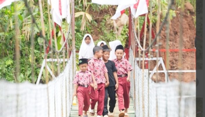 Puluhan Tahun Tak Ada Penghubung, Jembatan Gantung Kini Jadi Jalur Utama Pangandaran-Tasikmalaya