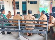 Babinsa Koramil Bojonegara Perkuat Keamanan dan Gotong Royong Lewat Komsos di Desa Binaan