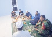 Babinsa Koramil Cinangka Perkuat Keamanan dan Kebersihan Lingkungan Lewat Komsos Bersama Warga