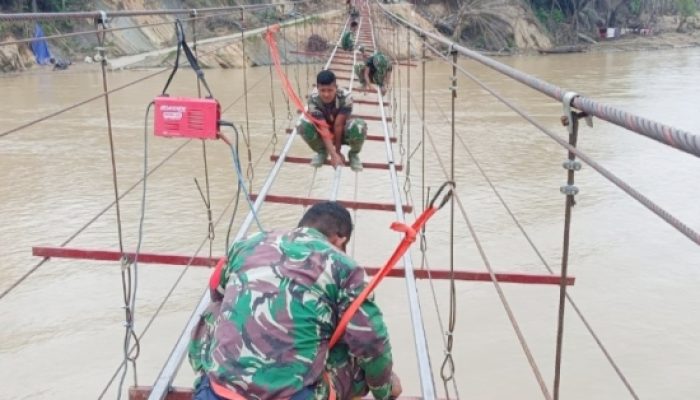 TNI AD Percepat Pembangunan Jembatan Gantung, Desa Terisolasi di Aceh Segera Terhubung