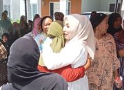 Titik Pertama Reses, Hj. Fadilah Fahriana di Sambut Hangat dan Pelukan para Warga Mayoritas Ibu-Ibu