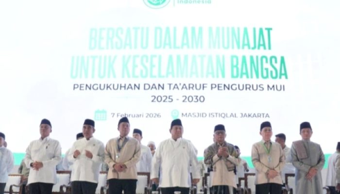 Prabowo Saat Kukuhkan Pengurus MUI 2025–2030: Hari Ini Lambang Bersatunya Ulama dan Umara