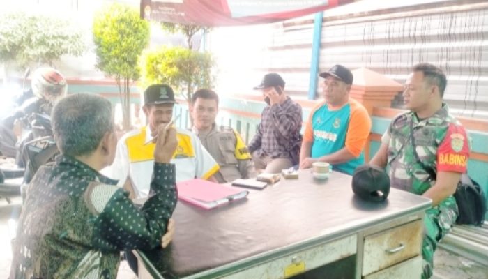 Babinsa Koramil 2307/Ciwandan Perkuat Komsos, Dorong Keamanan dan Kebersihan Lingkungan