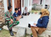 Babinsa Koramil 2302/Bojonegara Perkuat Komsos, Bahas Keamanan dan Gotong Royong Bersama Warga