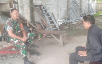 Babinsa Koramil 2307/Ciwandan Aktif Komsos, Bahas Tarawih Keliling dan Siskamling di Citangkil