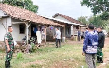 Babinsa Koramil 2305/Cinangka Aktif Komsos, Bahas Koperasi Merah Putih hingga Keamanan Pemuda