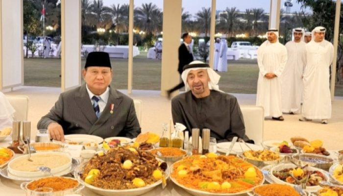 Momen Prabowo Buka Puasa Bersama Presiden MBZ , Disuguhi Sajian Khas Timur Tengah
