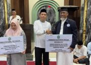 Safari Ramadhan di Galesong, Wabup Takalar Hengky Yasin Salurkan Bantuan dan Ajak Warga Jaga Kebersihan Lingkungan