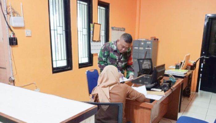 Babinsa Koramil 2307/Ciwandan Laksanakan Pendataan Balita dan Penduduk di Wilayah Binaan